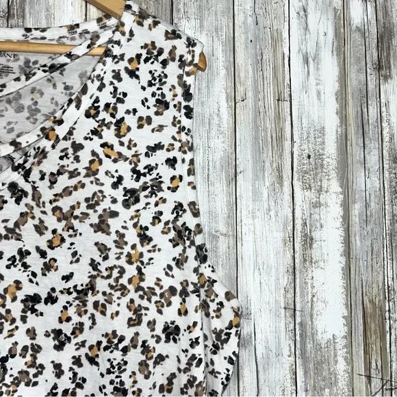 Lane Bryant White Leopard Cross Front Tank - Picture 3 of 5